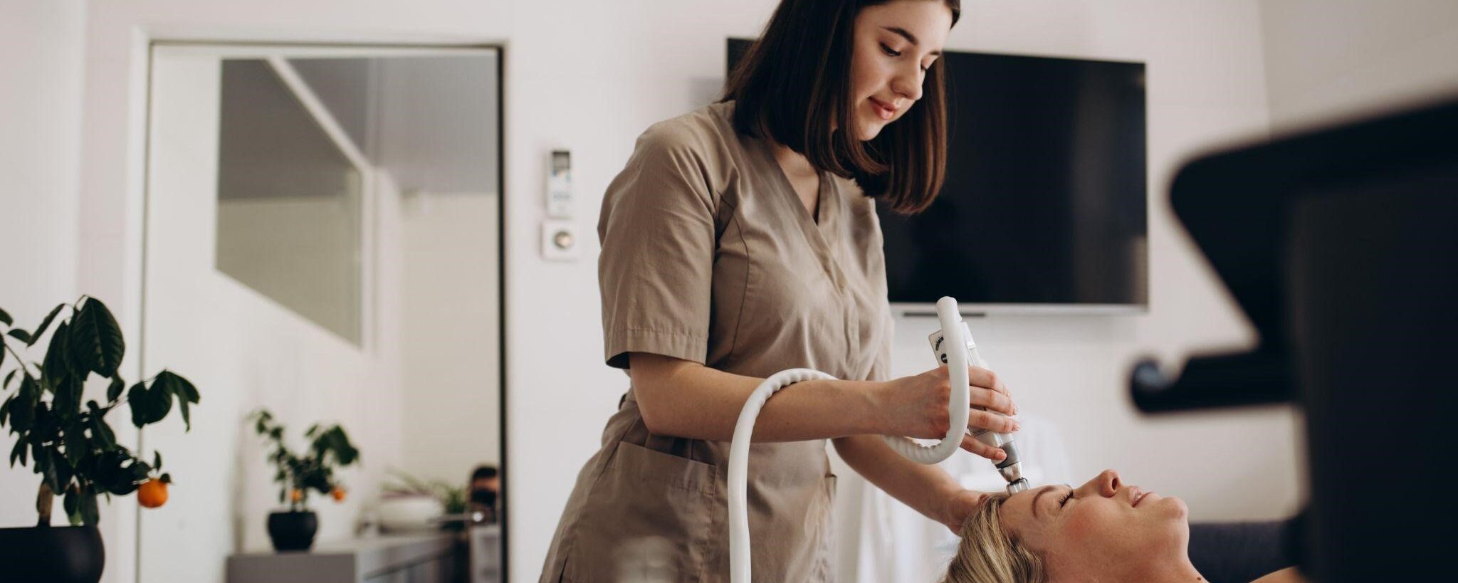 Med Spa, Dermatologist, Urgent Care, or Emergency Room: Where Should You Go in Chicago?