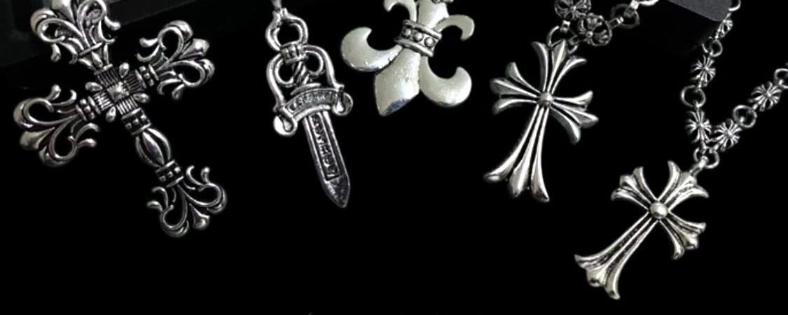 Modern American Fashion Expression Featuring the chrome hearts necklace
